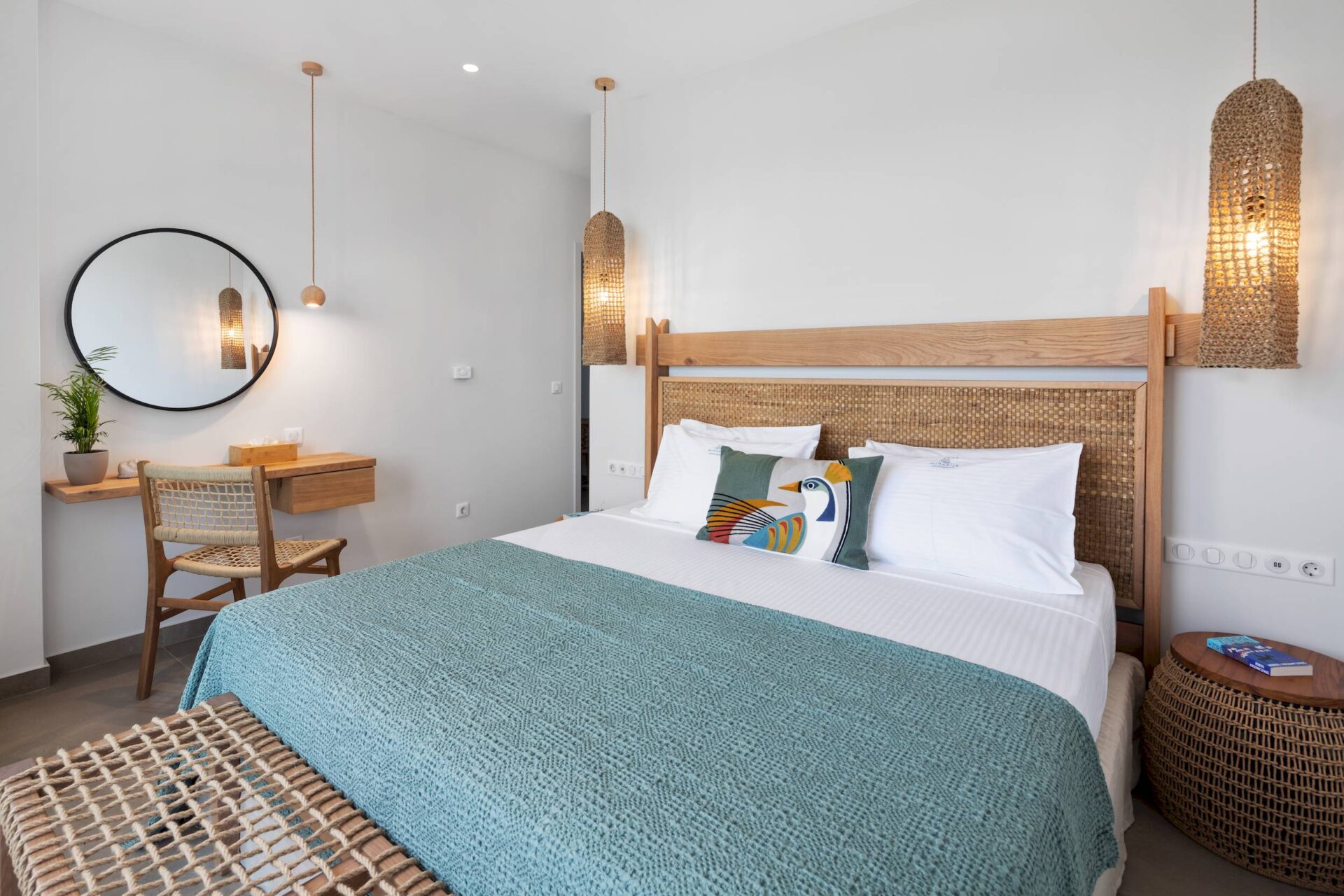 Mirabile Luxury residence cozy bedroom lighting