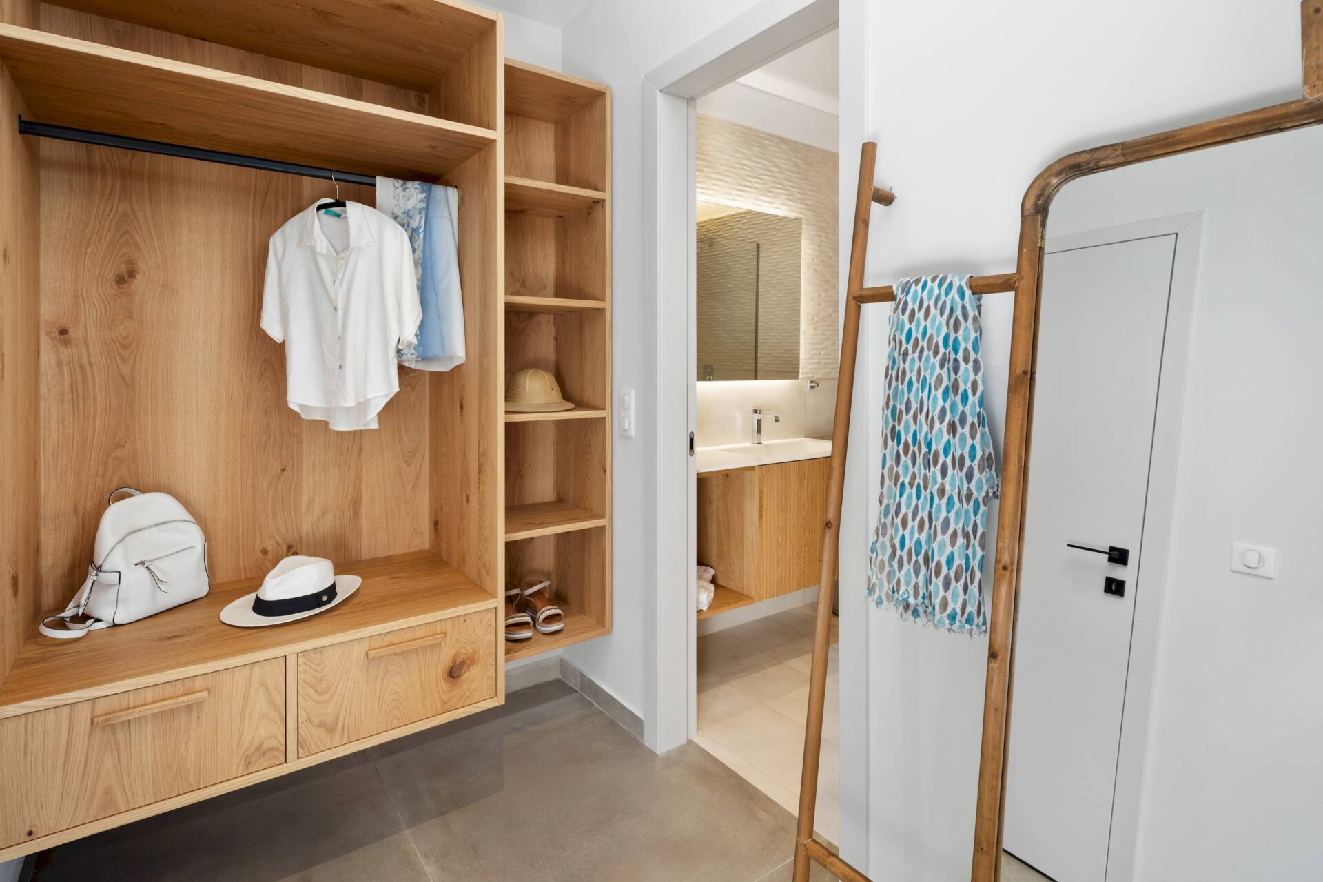 Mirabile Luxury residence picture of walk in closet area